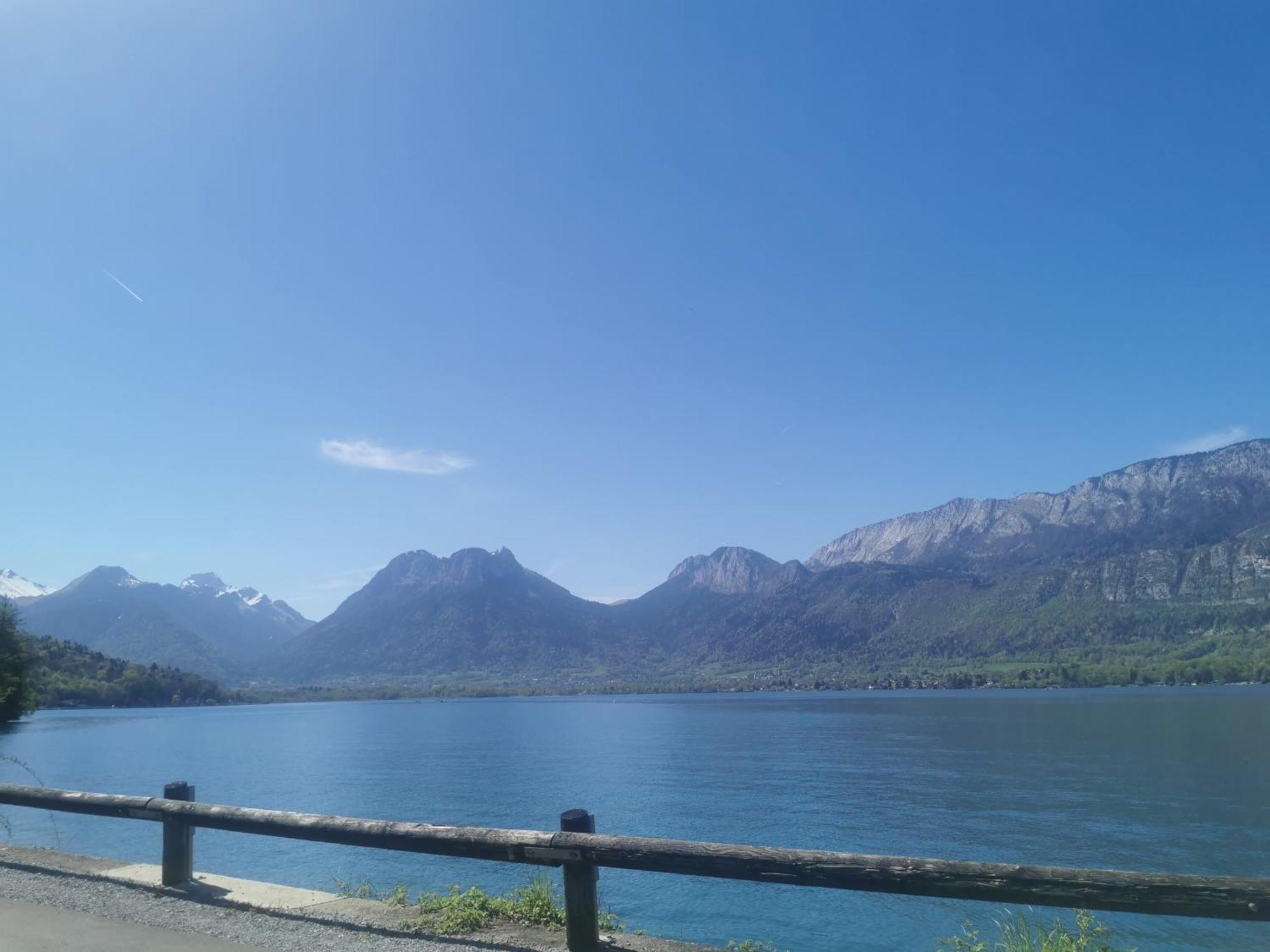 Charmant Appartement A 1 Minute Du Lac Annecy Eksteriør bilde