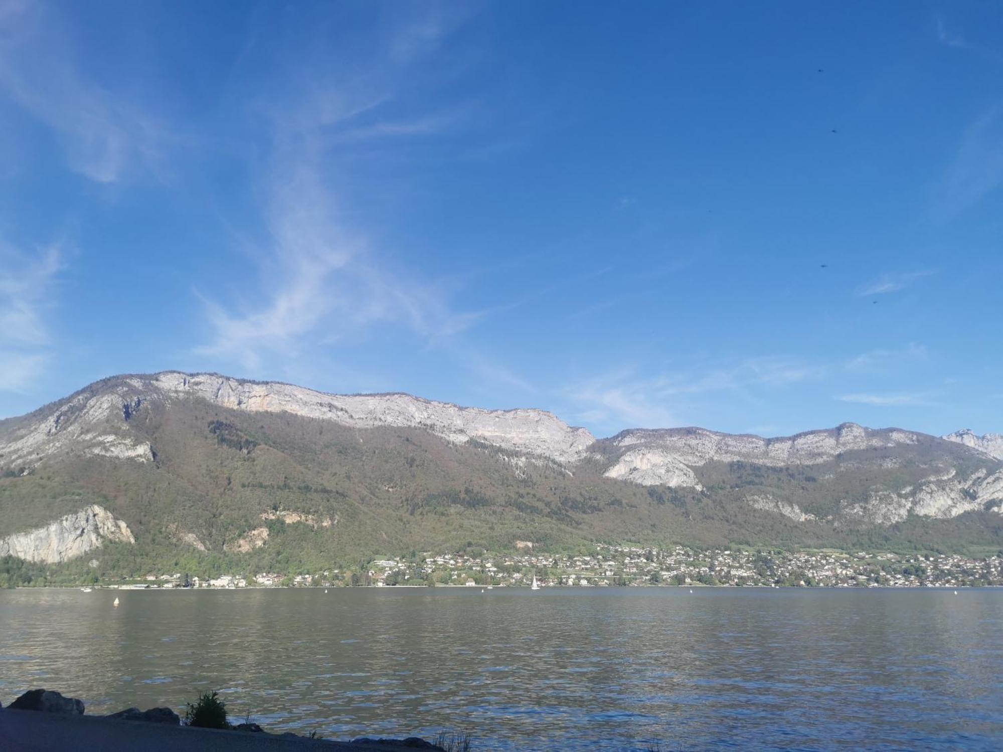 Charmant Appartement A 1 Minute Du Lac Annecy Eksteriør bilde