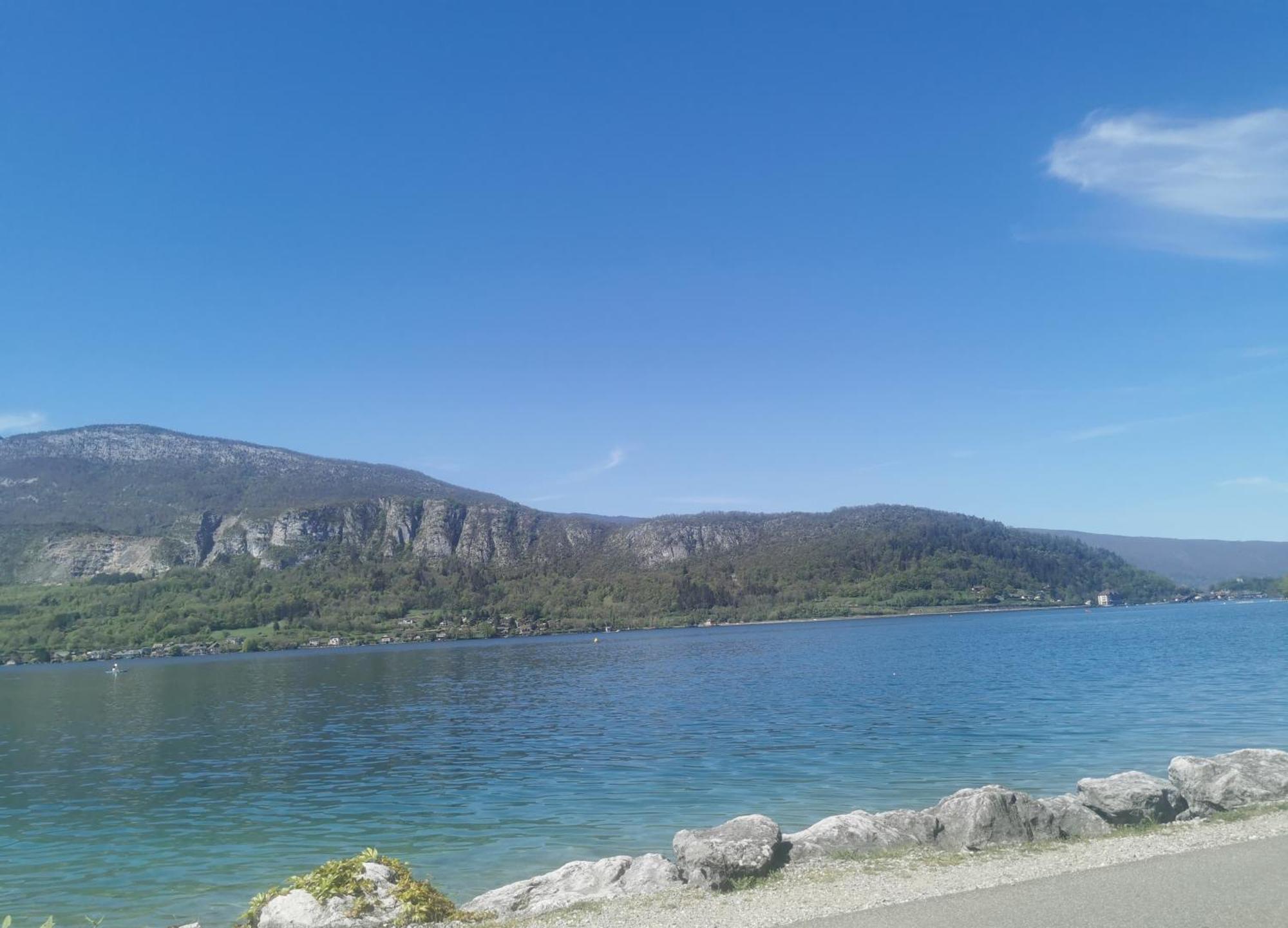 Charmant Appartement A 1 Minute Du Lac Annecy Eksteriør bilde